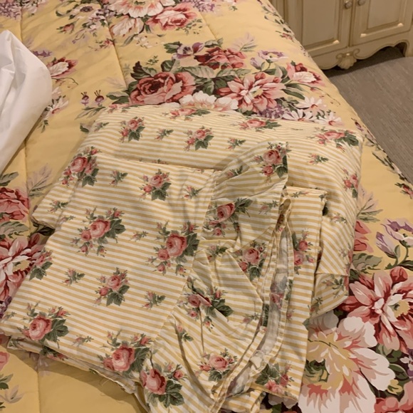 Full /Queen Ralph Lauren comforter set - Picture 6 of 8